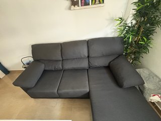 Sofá chaiselongue gris oscuro, regalo