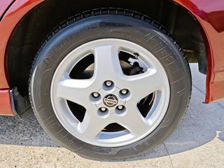 Nissan Almera Tino 2003