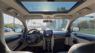 Toyota iQ 2011
