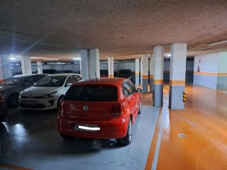 Alquilo plaza párking centro de Sabadell