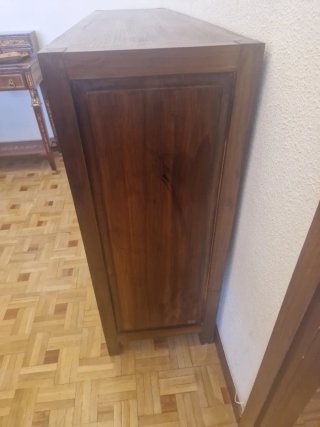 Cómoda Banak Importa Madera y Cristal