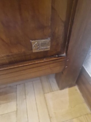 Cómoda Banak Importa Madera y Cristal