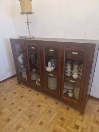 Cómoda Banak Importa Madera y Cristal