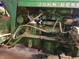 Tractor John Deere +  deposito NO MAREAR GRACIAS