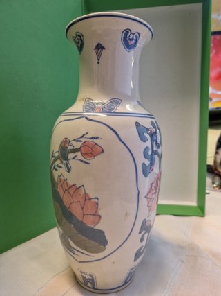 Vasi di ceramica decorati