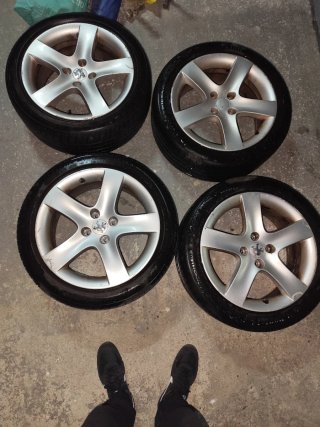 Neumático Coche 225/45 R 17 de Peugeot 308