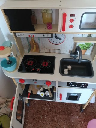 Cocina infantil de madera