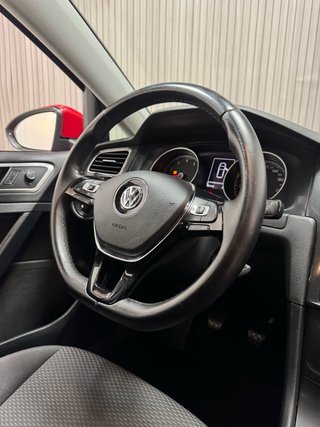 Volkswagen Golf 2020 / 1.5 130cv / NACIONAL / LIBR
