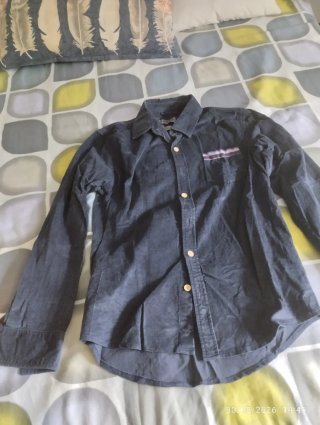 Camisa de pana azul marino