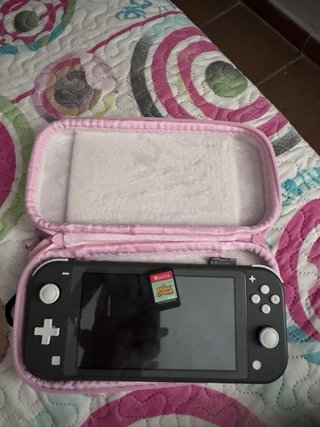 Nintendo Switch Lite nera con Animal Crossing
