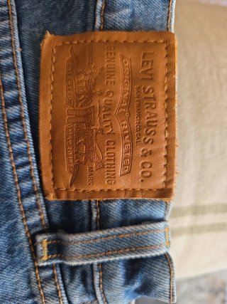 Shorts Levi's T.28 Botones Deshilachados