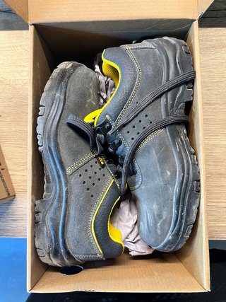 Zapatos de seguridad talla 39
