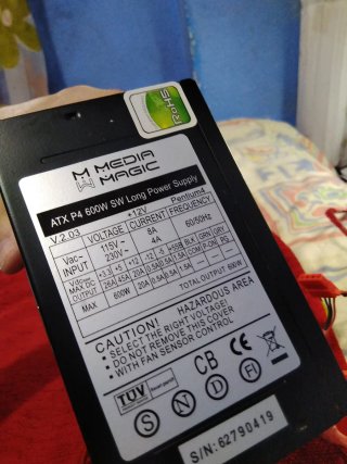 Alimentatore Gaming Nero