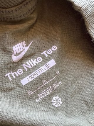 Camiseta Nike Mini Swoosh Talla XL