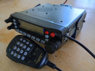 Emisora Yaesu FT-7900R/E Dual Band
