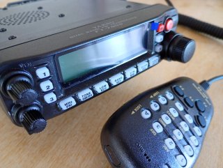 Emisora Yaesu FT-7900R/E Dual Band