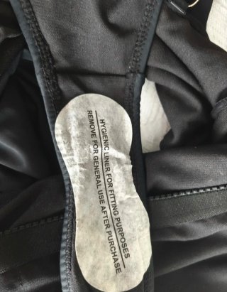 Bañador negro con volantes