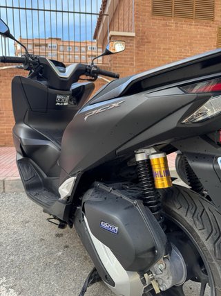 Honda PCX 125 DX 2025 Negra