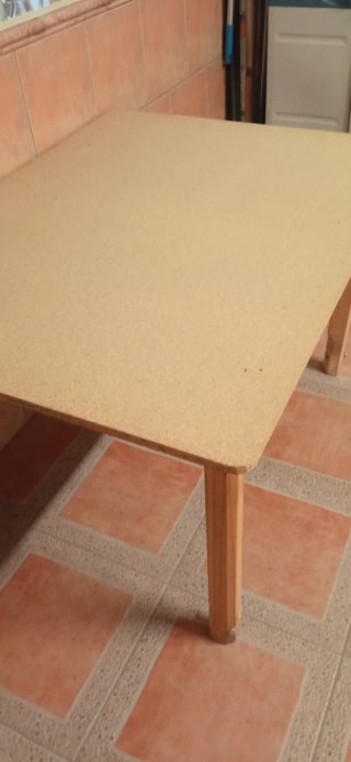 Tavolo sgabello in legno