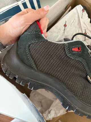 Zapatos de seguridad Rigont grises y verdes
