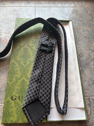 Corbata Gucci Negra y Blanca