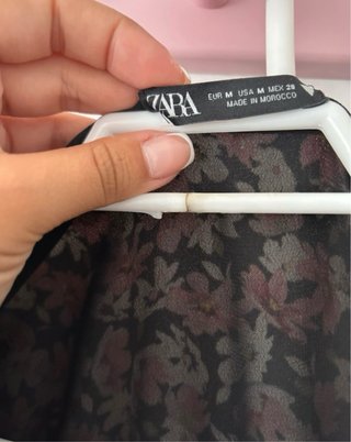 Vestido Zara floral manga larga