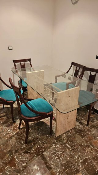 Mesa cristal y 6 sillas madera y piedra
