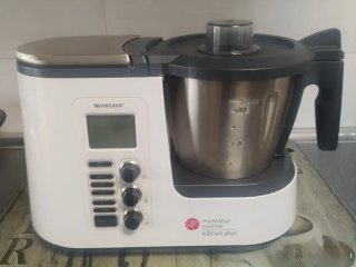 Robot Cocina Monsieur Cuisine Plus sin apenas uso.