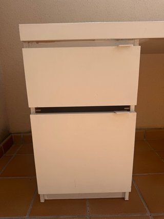 Mesa escritorio blanca con 2 cajones