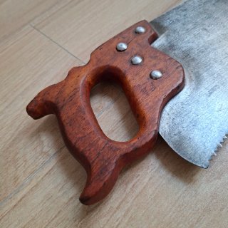 Serrucho carpintero madera