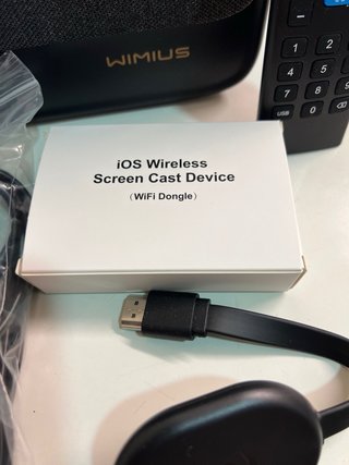 Proyector Wimius K9 con mando y dongle WiFi