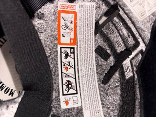 Casco de bicicleta negro