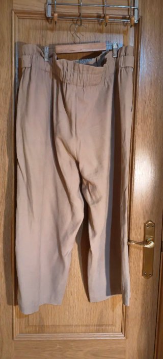 Pantalón ancho camel