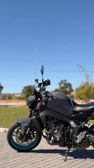 Yamaha MT-09 Negra/Gris