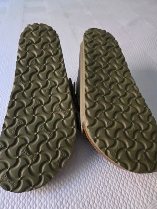 Sandalias Birkenstock verde oliva