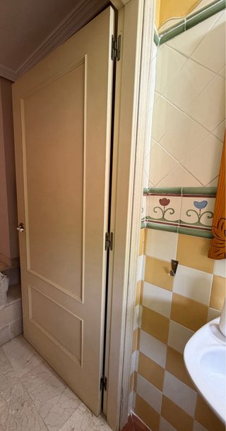 10 Puertas madera maciza interior con pomos