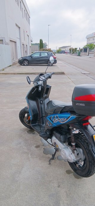 Piaggio Typhoon 50cc Scooter Automática