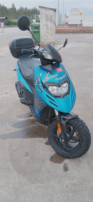 Piaggio Typhoon 50cc Scooter Automática