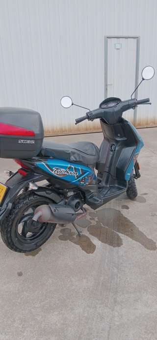 Piaggio Typhoon 50cc Scooter Automática