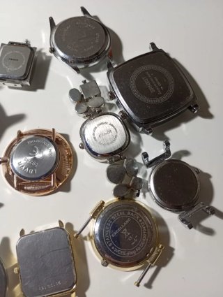 Lotto 18 orologi Casio, Ren, Veniz