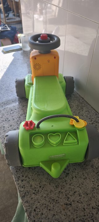 Correpasillos Tractor con Remolque Fisher-Price