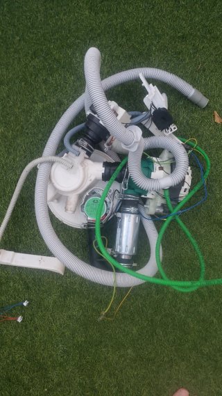 Recambio Bomba Lavavajillas AEG