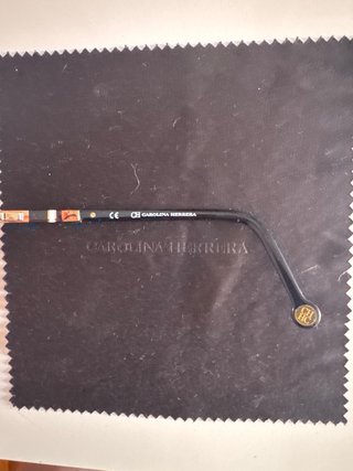 Gafas Carolina Herrera Montura Negra y Dorada