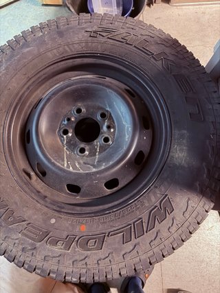Juego 4 Ruedas Camper 4x4 con Llantas