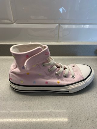 Zapatillas Converse niña rosas lunares