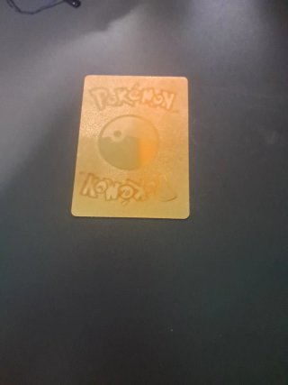 Carta Pokémon Pikachu Mega Sableye Dorada