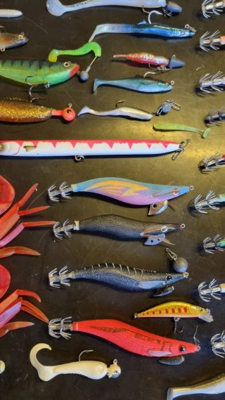 Lote de pesca: pajaritos señuelos,plomos,pulperas,