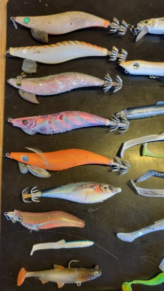 Lote de pesca: pajaritos señuelos,plomos,pulperas,