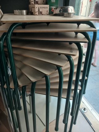 Tavolo da esterno in legno e metallo per bar