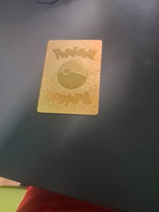 Carta Pokémon Pikachu Dorada